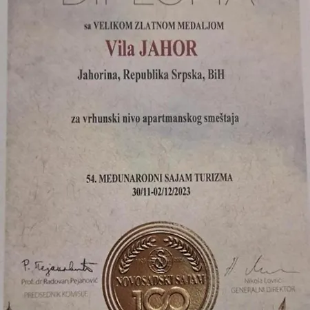 Jahor 12 Deluxe Apartmán *